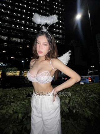 trans girl EhmieSmith 9784719 trans girl EhmieSmith 9784719