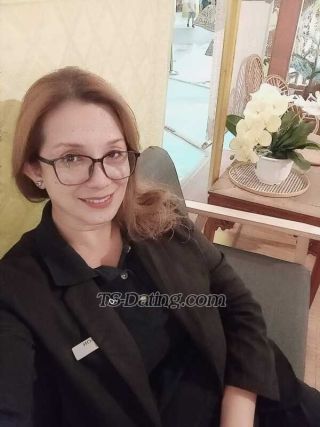 trans girl ElyschaAin 4930200