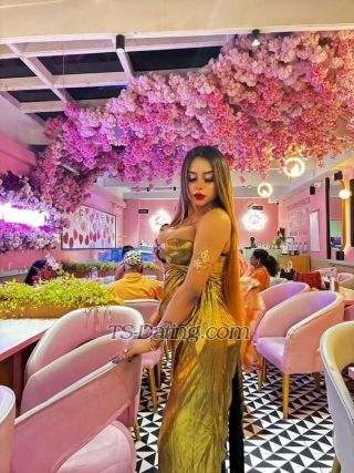 trans girl ExoticaEva 7748090