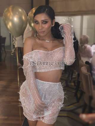 trans girl FaraHudson 1257609 trans girl FaraHudson 1257609