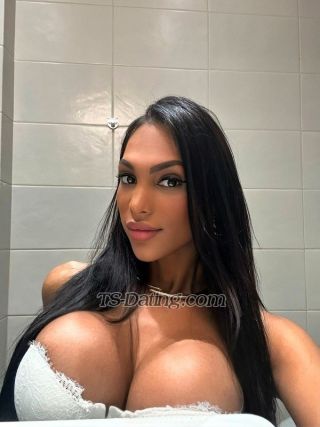 trans girl FernandaAmori 4884389