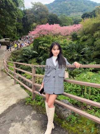 trans girl Fongbeermini 0931440