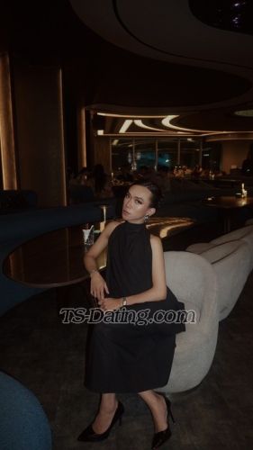 trans girl Fortunalux 8046312