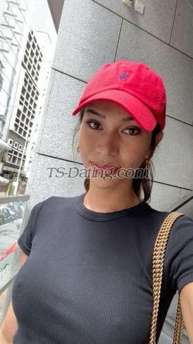 trans girl FoxyLara 6553031