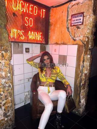 trans girl GarciaParis 3361327 trans girl GarciaParis 3361327