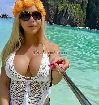 trans girl Golden 0779657 trans girl Golden 0779657