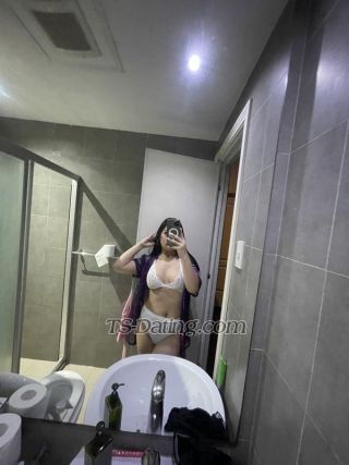 trans girl Gorgeouselise 6176700