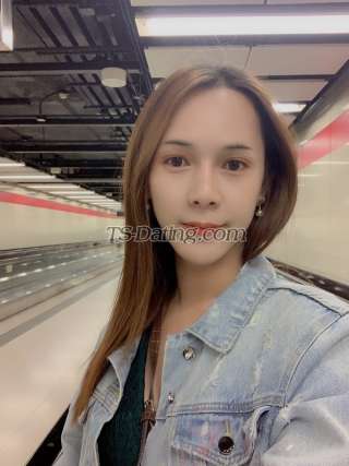 trans girl Guitar55 9598085 trans girl Guitar55 9598085