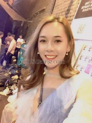 trans girl Guitar55 9763289 trans girl Guitar55 9763289