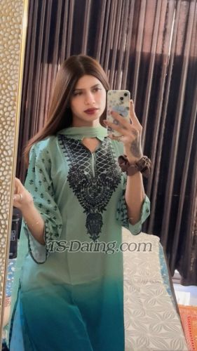 trans girl glow 4028901