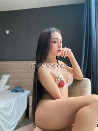 trans girl HotRhue 2787336