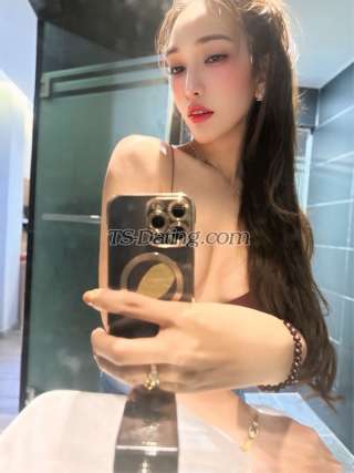 trans girl HotRhue 6002097