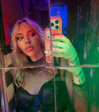 trans girl IamHills 7322822