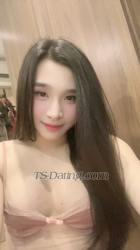 trans girl JuliaTran 0844976 trans girl JuliaTran 0844976