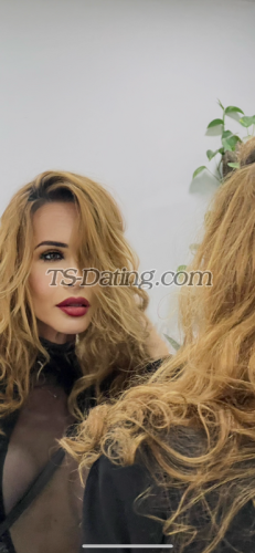 trans girl KAROLYNATS 3676730