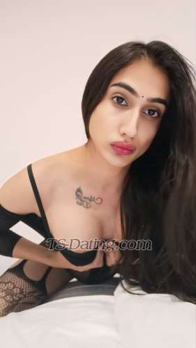 trans girl KamyaKrishna 0478570 trans girl KamyaKrishna 0478570