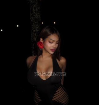 trans girl KarinaJamora 8948663