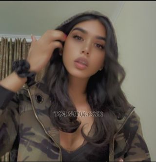 trans girl Kiara25 0144778