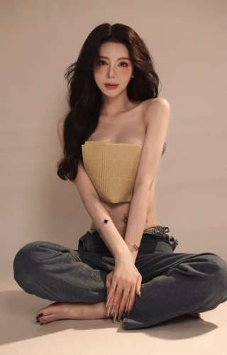 KimVivi 1693211 KimVivi 1693211