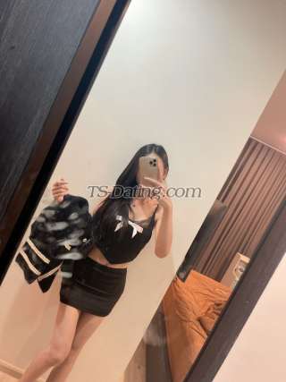 trans girl Kimjomi168 0437829