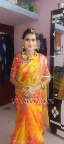 trans girl Komalsharma 9077771