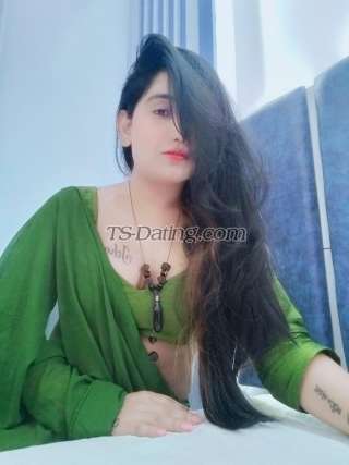 trans girl Komalthakor 5640745