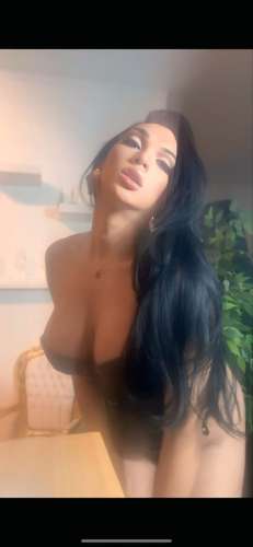 KylieMour 1969847 KylieMour 1969847