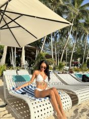 LaVieAmara Bangkok Transex Bonjour, étranger... ou devrais-je dire, future distraction préférée ? Je suis le genre de femme qui allie luxe et fantaisie : élégante à votre bras, irrésistible en privé. Passionnée de gym, avec une silhouette sculptée et une énergie débordante, je suis fière d'être votre échappatoire idéale au quotidien. Que vous ayez besoin d'un dîner sophistiqué ou d'un dernier verre relaxant après une longue journée de transactions, je sais comment m'adapter à votre rythme - ou ralentir les choses, si c'est ce dont vous avez envie. Confiant, charmant et toujours discret. Faisons en sorte que votre séjour soit non seulement bien utilisé, mais aussi inoubliable. Prêt pour votre passeport. Tarifs ? N'hésitez pas à nous contacter. Je crois en la confidentialité et la personnalisation. Je serai à Bangkok dès demain soir, pour une durée limitée. Ne ratez pas cette occasion ! Amusons-nous ! Philippine🇵🇭