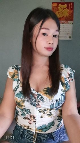 trans girl Larastrans girl 9800128