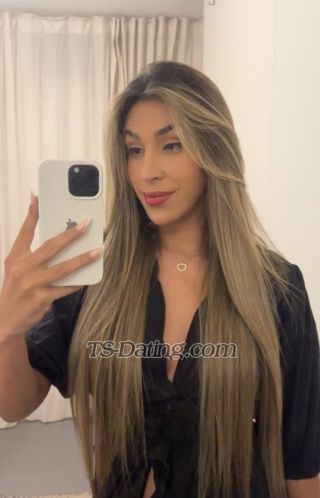 trans girl Larissafoxs2 0335145 trans girl Larissafoxs2 0335145