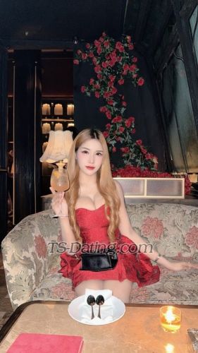 trans girl LillyBloosom 0587912 trans girl LillyBloosom 0587912