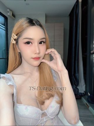 trans girl LillyBloosom 4361210