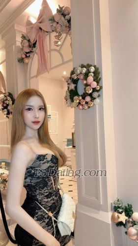 trans girl LillyBloosom 4923501 trans girl LillyBloosom 4923501