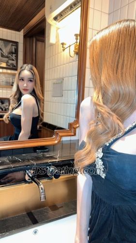 trans girl LillyBloosom 6865968 trans girl LillyBloosom 6865968
