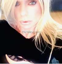 Lola  Gothenburg Transex PAS DE SMS NI DE NUMÉROS PRIVÉS S'IL VOUS PLAÎT ! Sain et sans IST… Bonjour mes chéris ! (Traduction suédoise) DISPONIBLE QUELQUES HEURES EN JOURNÉE GÉNÉRALEMENT DE MIDI À DIX-HUIT (Ne le faites donc pas à temps plein) EN ATTENDANT, ÇA VA BIEN POUR ACHETER MES FILMS VIA WHATSAPP. TROIS FORFAITS DIFFÉRENTS SONT DISPONIBLES. VOUS DEVEZ AVOIR SWISH OU VIPPS POUR LE PAIEMENT ET POUVOIR RECEVOIR LES FILMS VIA WHATSAPP. Blonde suédoise, gentille et gentille fille trans (beau corps lisse avec un cul merveilleux. ;-) Dix-sept cm de bonbons.. Pendant le sexe anal, je suis principalement en bas, mais pendant le sexe oral, je suis en switch. En parfaite santé et sans drogue (et vous aussi). Très soucieux de mon hygiène. Toujours frais et bien douché avant notre rendez-vous. Je m'habille toujours de manière sexy et élégante ;-) JE VOUS OFFRE! RÉUNION DE TRENTE MINUTES (mille cinq cents SEK) RÉUNION DE SOIXANTE MINUTES (Deux mille cinq cents SEK) Un rendez-vous se déroule toujours discrètement chez moi à Göteborg, sans stress, dans mon appartement cosy à quelques minutes du centre-ville. (Parking gratuit à l'extérieur) Si tu veux prendre la douche avant de nous faire des câlins, tu peux le faire. Bien sûr, je te fournirai une serviette fraîchement lavée. NE RÉPONDEZ PAS aux numéros MASQUÉS ni aux SMS. Merci de respecter cette règle. Ps, je parle aussi parfaitement anglais. :-) Bisous de Lola 