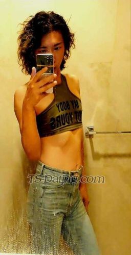 trans girl Lucyfucktoy 1927570