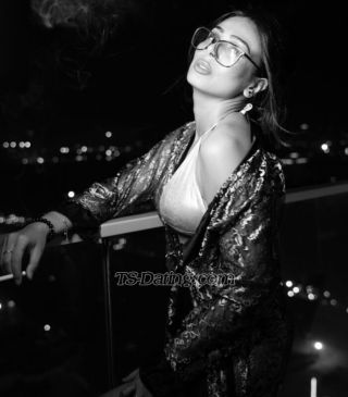 trans girl MadamSilk 5302533