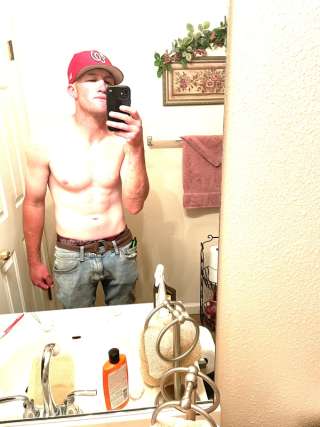 Hombre de USA - California