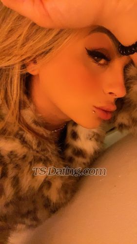 trans girl Melissaxxl 9830825 trans girl Melissaxxl 9830825