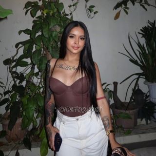trans girl Meriam 1832236