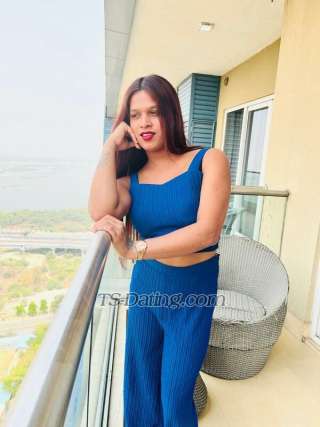 trans girl MissAyra 1195064 trans girl MissAyra 1195064