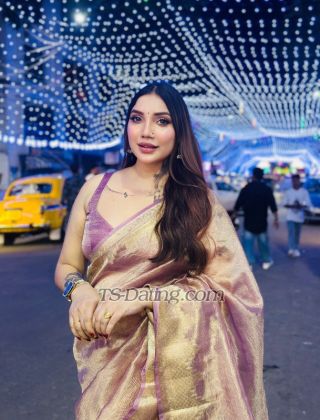 trans girl Missbasu 8002718