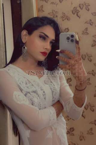 trans girl MistressNaira 8471322 trans girl MistressNaira 8471322