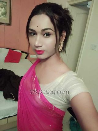 trans girl Modhumondal 8379591 trans girl Modhumondal 8379591