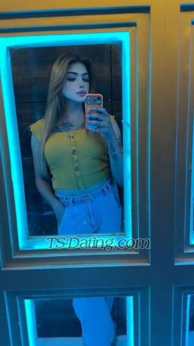 trans girl MuskanJ 9283501