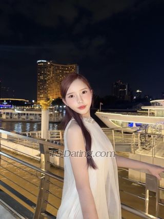 trans girl Nadeerra 4788058