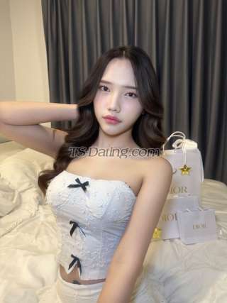 trans girl Nadeerra 7037401 trans girl Nadeerra 7037401