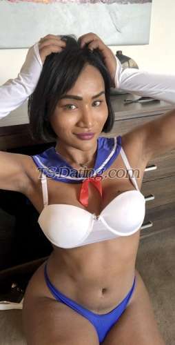 trans girl Naimaklick 2499419 trans girl Naimaklick 2499419