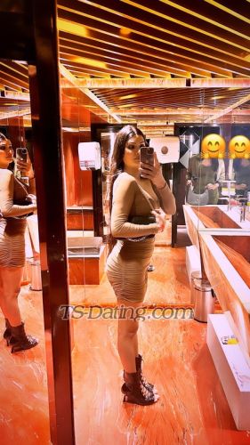 trans girl Nainna 0042817