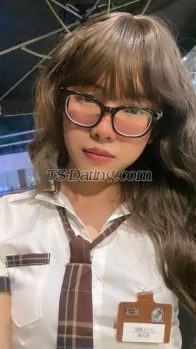 trans girl NaomiVy 5990134